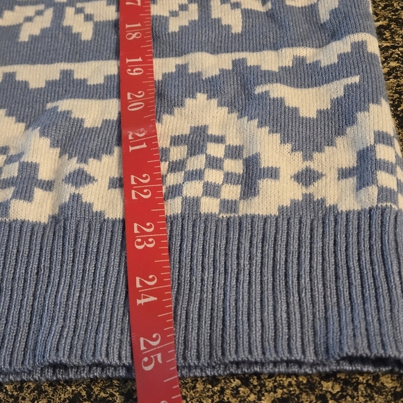 Disney Lilo & Stitch Festive Blue n White Crewneck Sweater Cozy Junior Girls XL - Picture 12 of 13